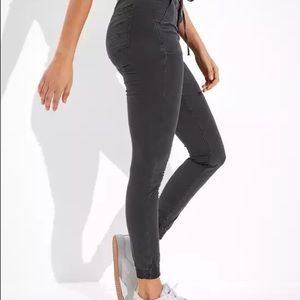 AE High-Waisted Jegging Jogger size 2